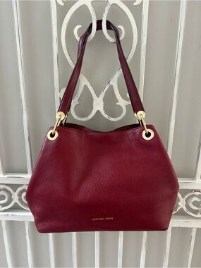 MICHAEL KORS Raven Mulberry Red Pebbled Leather Shoulder Bag Center Zip